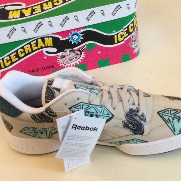 Men’s sneakers size 11.5 - Picture 3 of 7